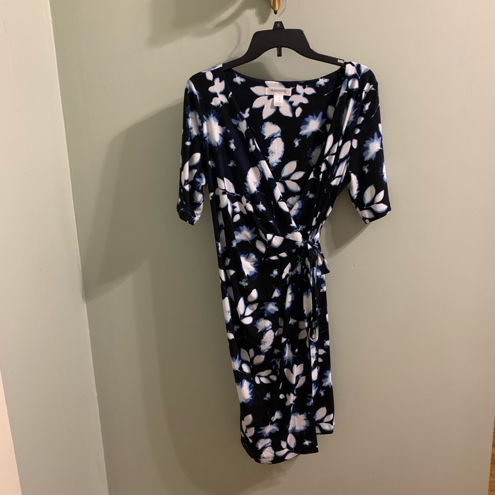 Maternity wrap dress